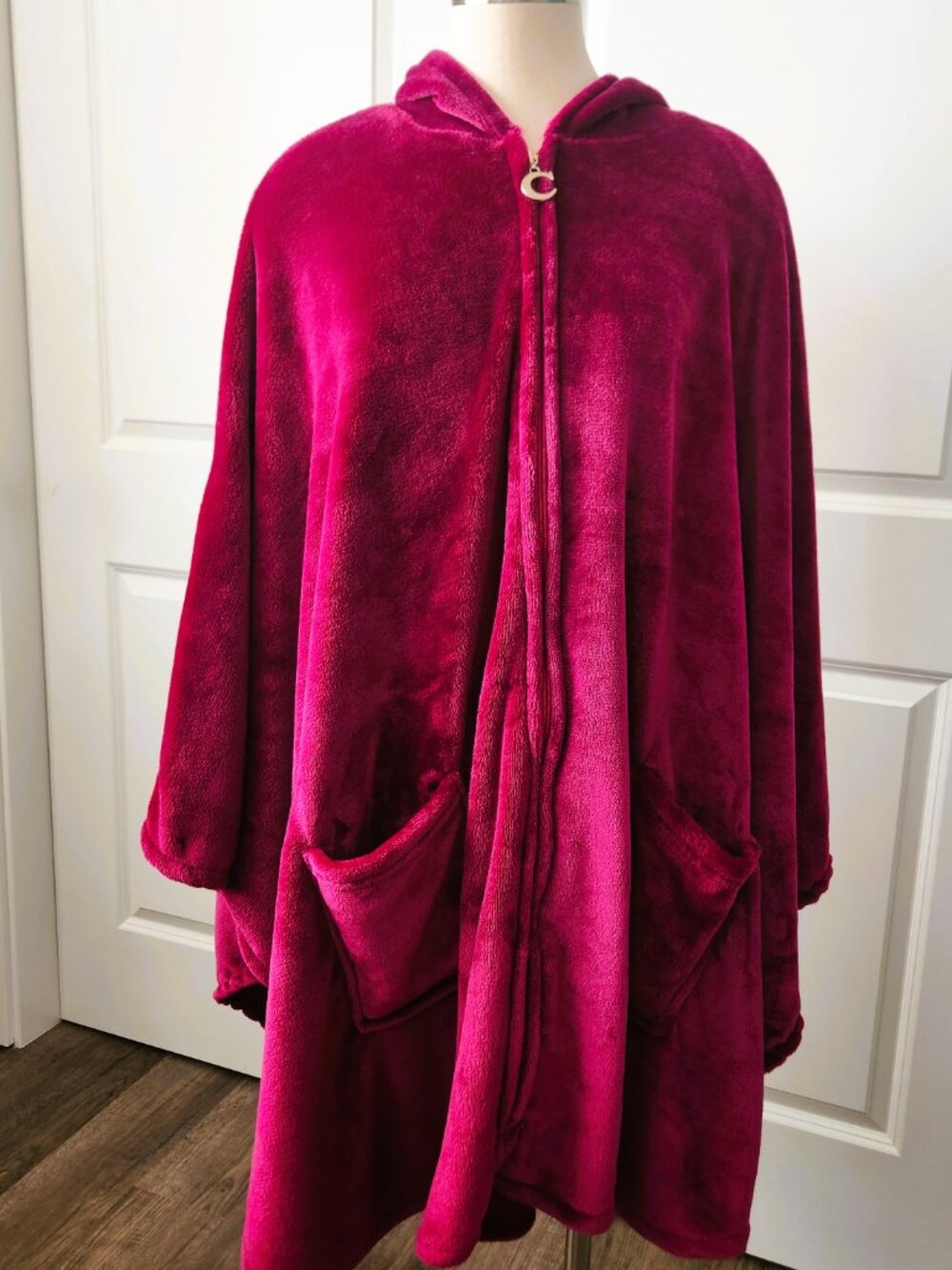 Cozelle Oversized Blanket Hoodie One Size Bright Pink / Magenta - Picture 8 of 8